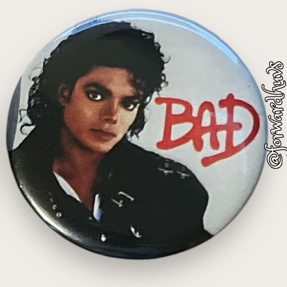 Small Vintage Michael Jackson Fan Pins - Picture 5 of 9
